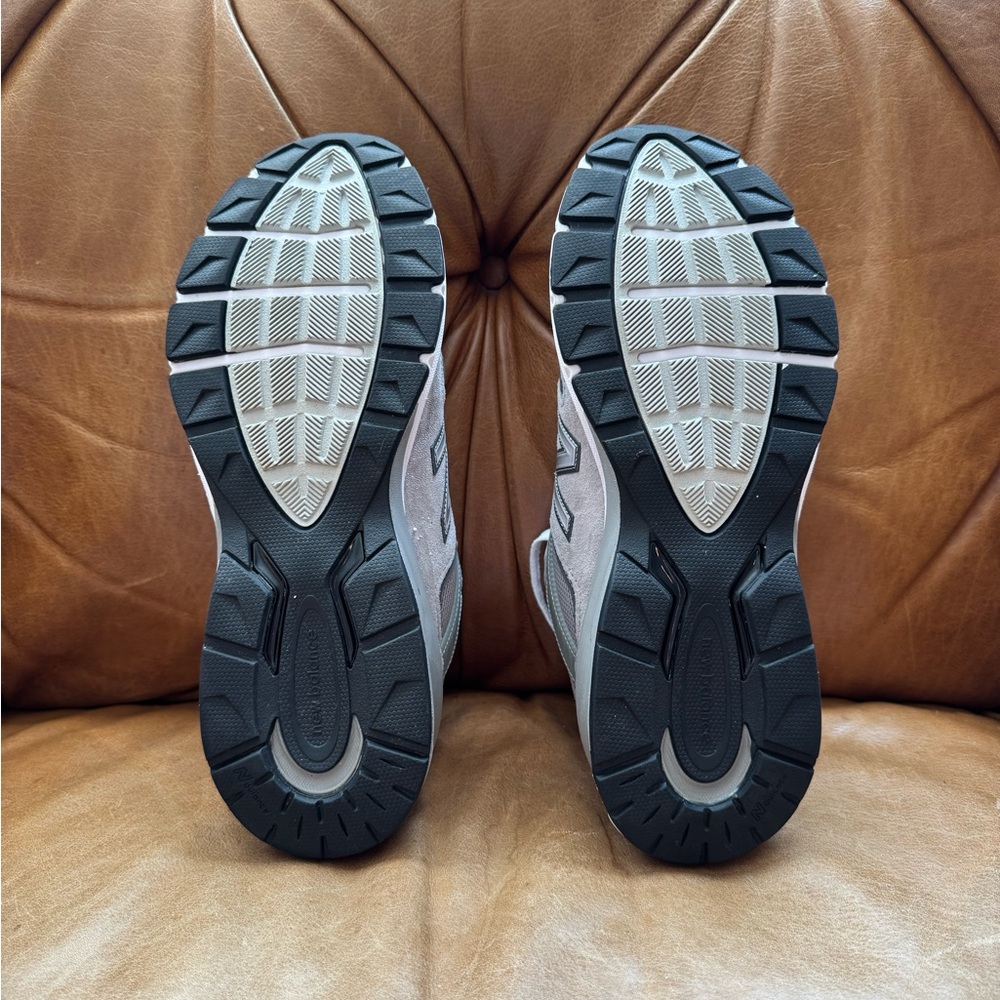 New Balance 990v5 - Picture 3 of 7